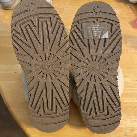 UGG Disquette Slipper - Picture 8 of 11